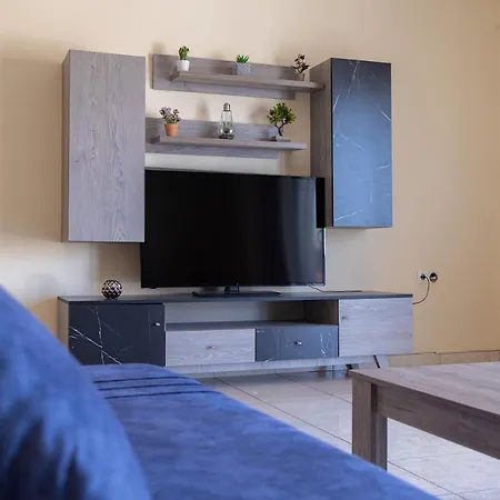 New Maisonette With Parking Apartment *