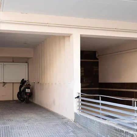 New Maisonette With Parking *